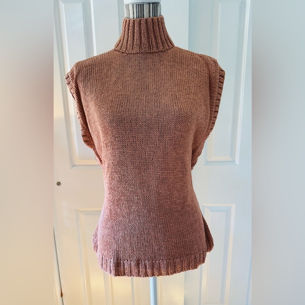 Peach Silk Sweater with Ribbed Texture - Picture 3 of 9